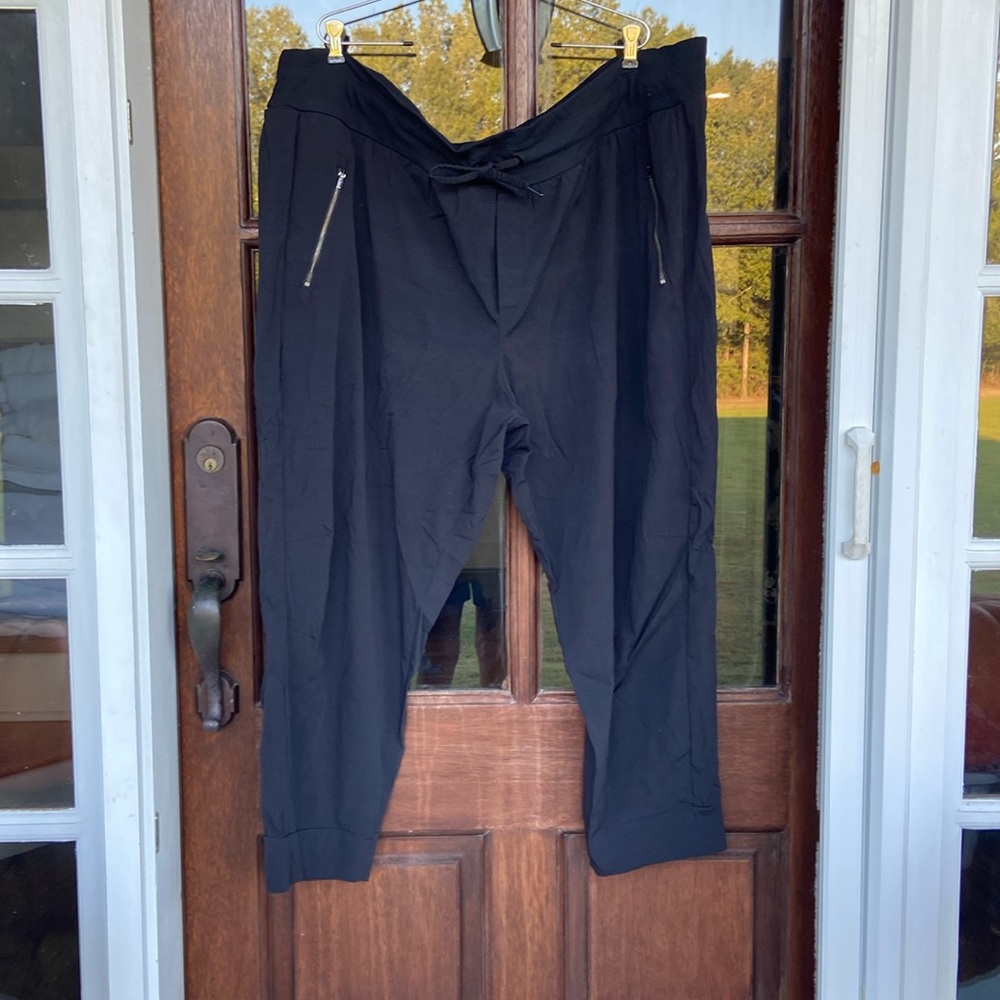 ATHLETA Trekkie North Jogger.‎ Size 26